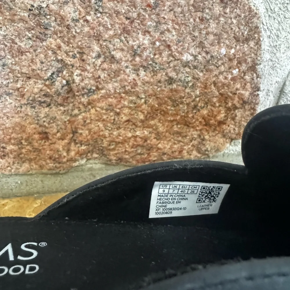 TOMS Black Mules with Tan Accents - Picture 3 of 3